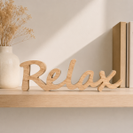 Napis Relax z drewna