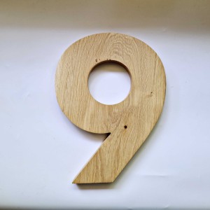 Cyfra 9 lub 6, dąb, 30cm